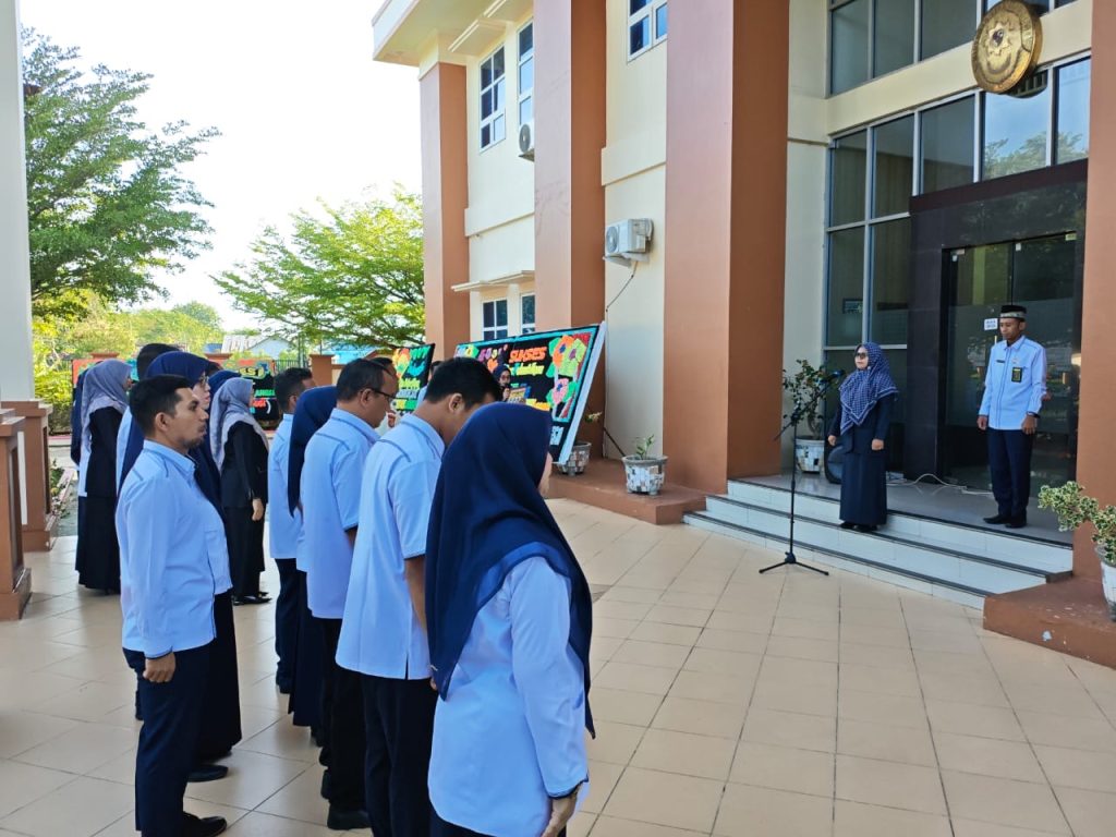 Ketua Mahkamah Syar’iyah Langsa Menjadi Pembina Apel Senin Pagi