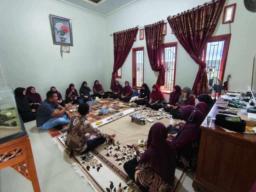 Kunjungan Sosial Keluarga Besar MS Langsa Ke Kediaman Panitera Pengganti MS Langsa