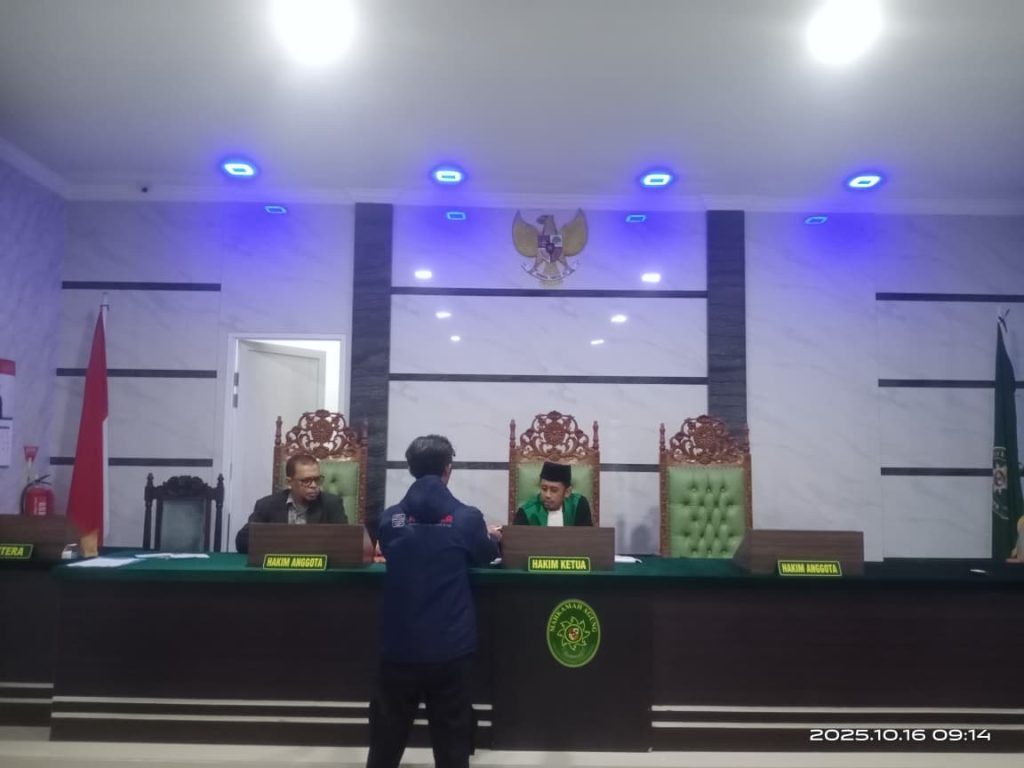 Hakim Mahkamah Syar’iyah Berhasil Mendamaikan Pihak Berperkara Di Ruang Sidang Dalam Perkara Cerai Talak