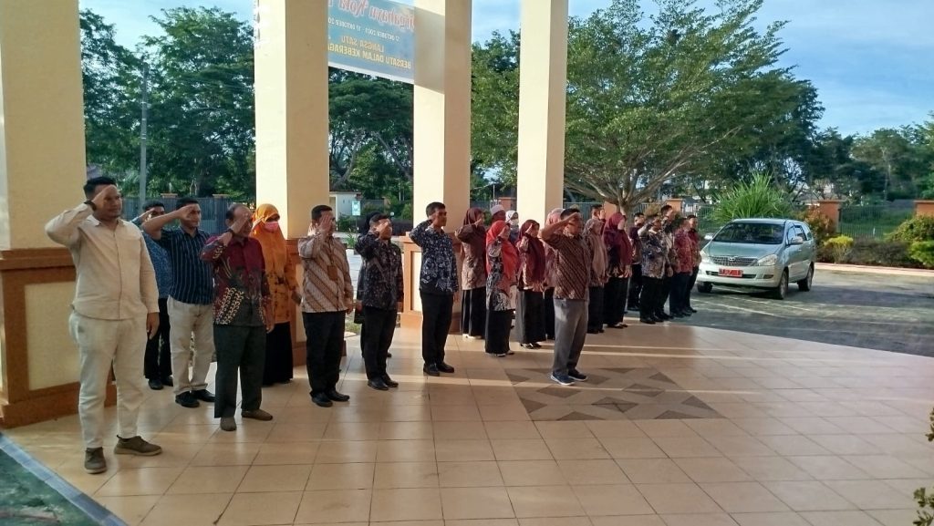 Mahkamah Syar'iyah Langsa Gelar Upacara Peringatan Hari Pahlawan 2025 :