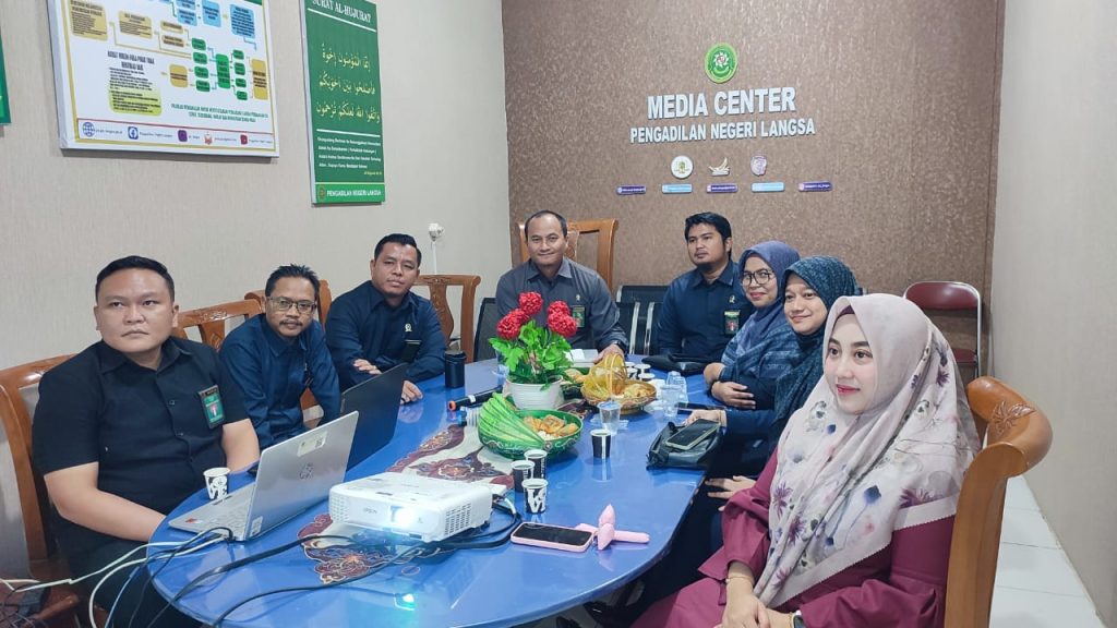 Mahkamah Syar'iyah Langsa Beri Apresiasi Tinggi kepada Direktur Posbakum yang Lulus Menjadi Hakim Ad-Hoc