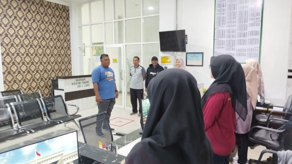 Briefing Pagi PTSP, Panitera Muda Hukum Tekankan Pelayanan Prioritas