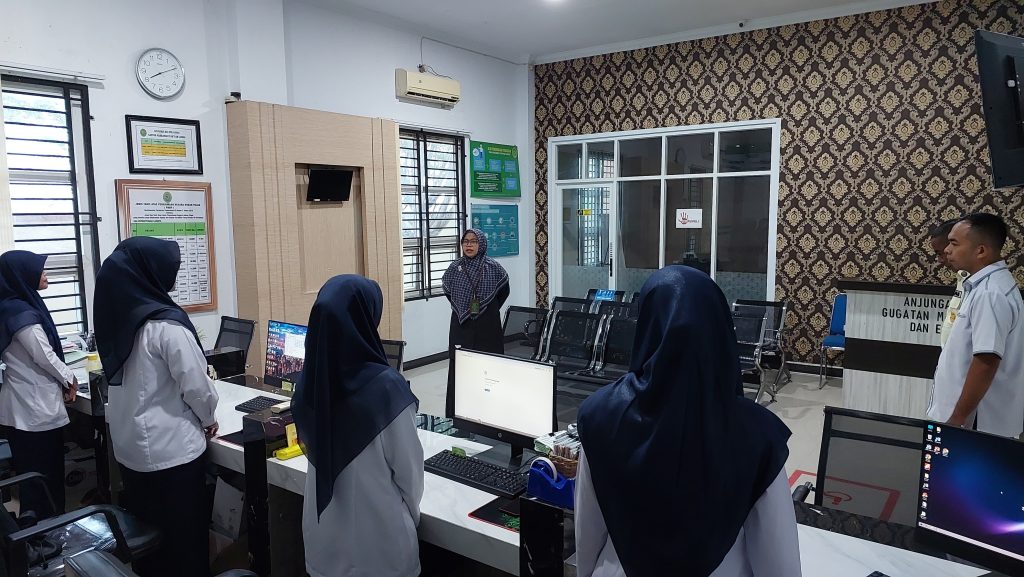 Mahkamah Syar’iyah Langsa Gelar Apel Senin Pagi: Kejar Target Laporan Akhir Tahun