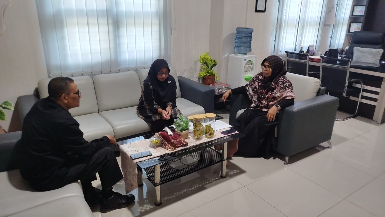 Ketua MS Langsa Lakukan Monitoring Berkala Kinerja Panitera Pengganti guna Perkuat Akuntabilitas Peradilan