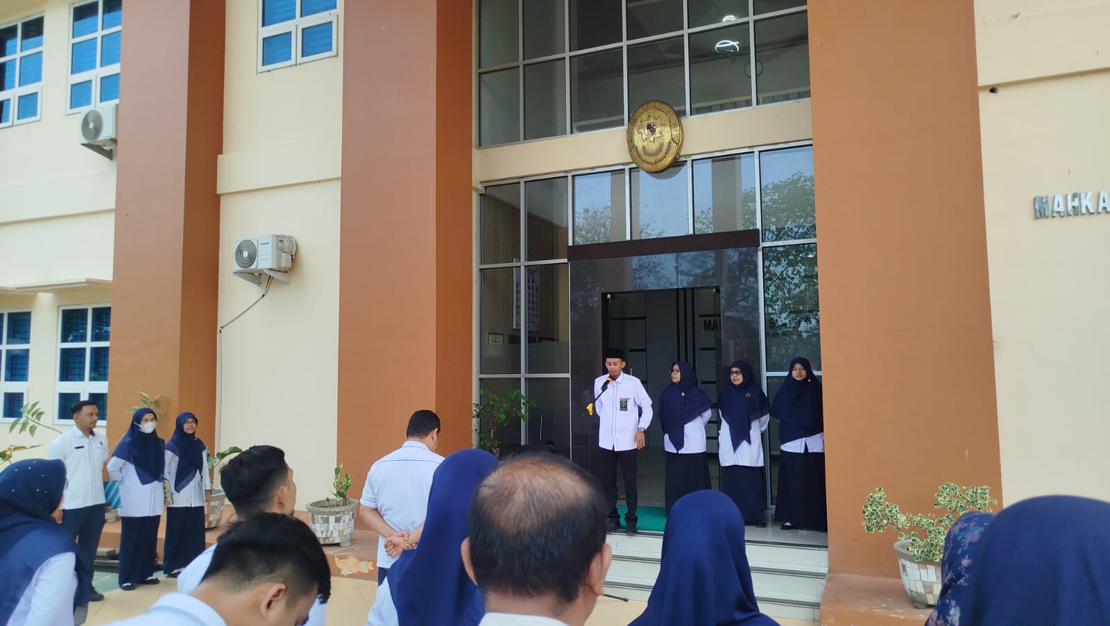 Kepala Sub Bagian Umum dan Keuangan MS Langsa Briefing Petugas PTSP