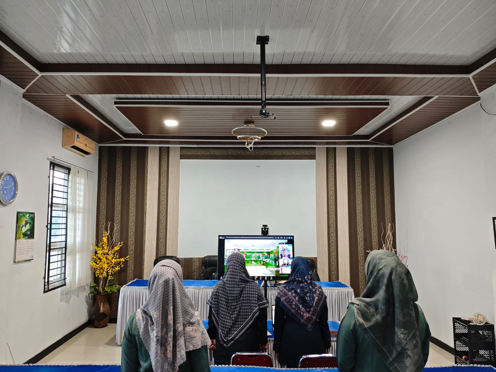 Briefing Pagi PTSP, Kasubbag Kepegawaian MS Langsa : Melayani Adalah Ibadah dan Pengabdian