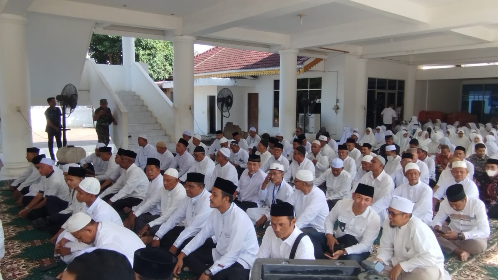 Tingkatkan Kedisiplinan, Panmud Jinayat MS Langsa Pimpin Briefing Pagi Petugas PTSP