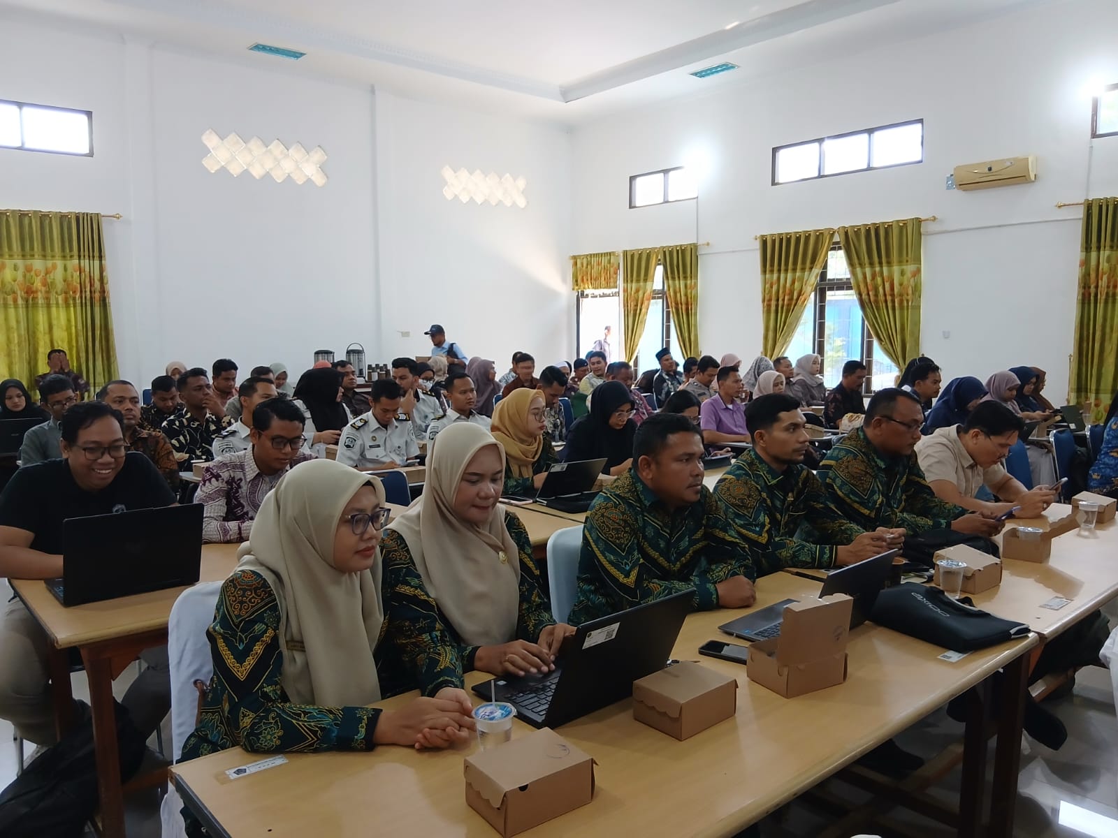 Ketua Mahkamah Syar’iyah Langsa Hadiri Pelepasan 198 JCH Kota Langsa di Pendopo