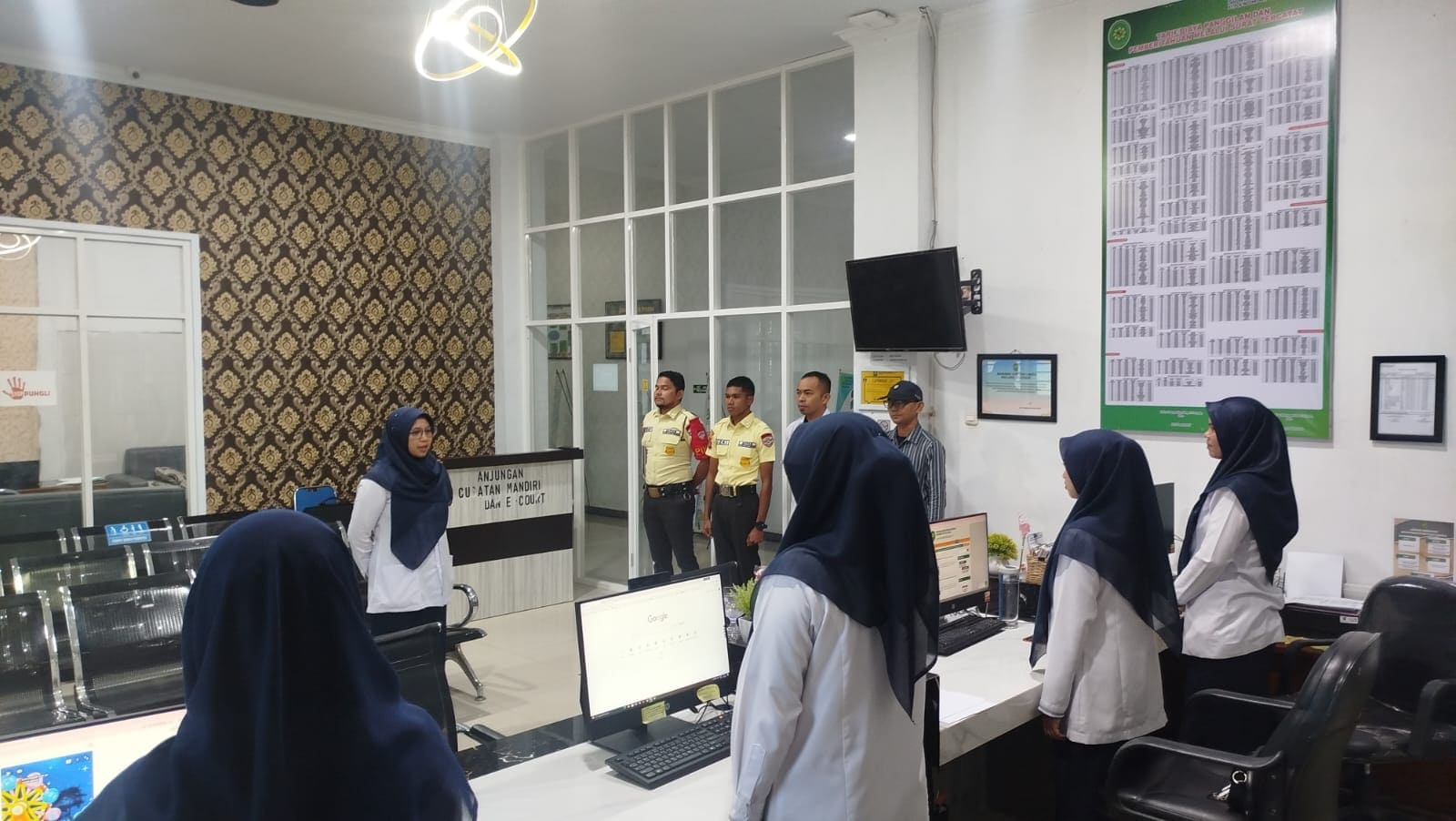 Panitera MS Langsa Briefing Petugas PTSP