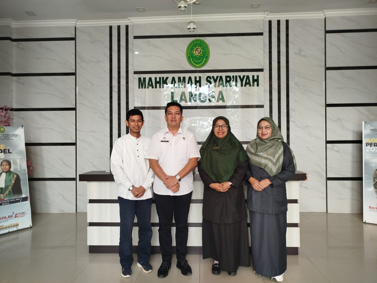 Briefing Pagi Petugas PTSP Oleh Hakim MS Langsa Bapak Yasin Yusuf Abdillah, S.H.I., M.H.