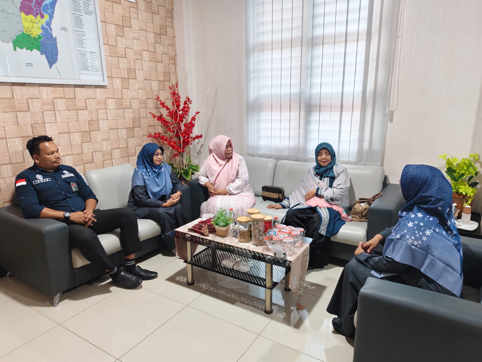 Optimalkan Layanan Surat Tercatat, Mahkamah Syar’iyah Langsa Gelar Monev Bersama PT Pos Indonesia Cabang Langsa