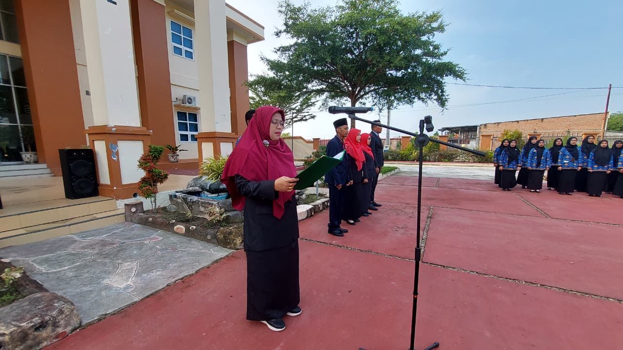 Sentuhan Motivasi Panmud Permohonan dalam Briefing Pagi Jajaran PTSP MS Langsa