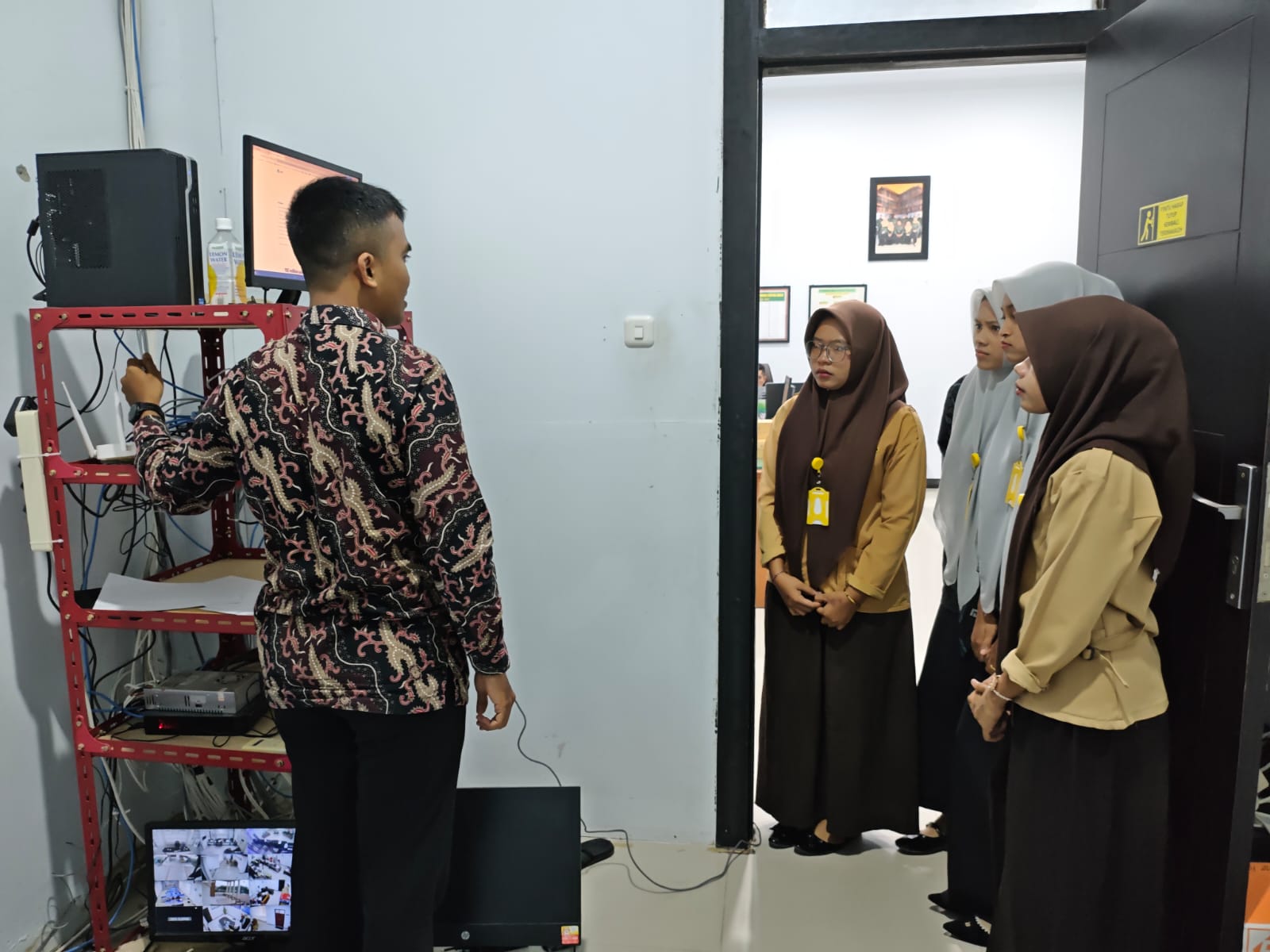 Transformasi Peradilan Digital: Ketua dan Hakim MS Langsa Ikuti Seminar Pemanfaatan AI secara Etis dari BPHPI