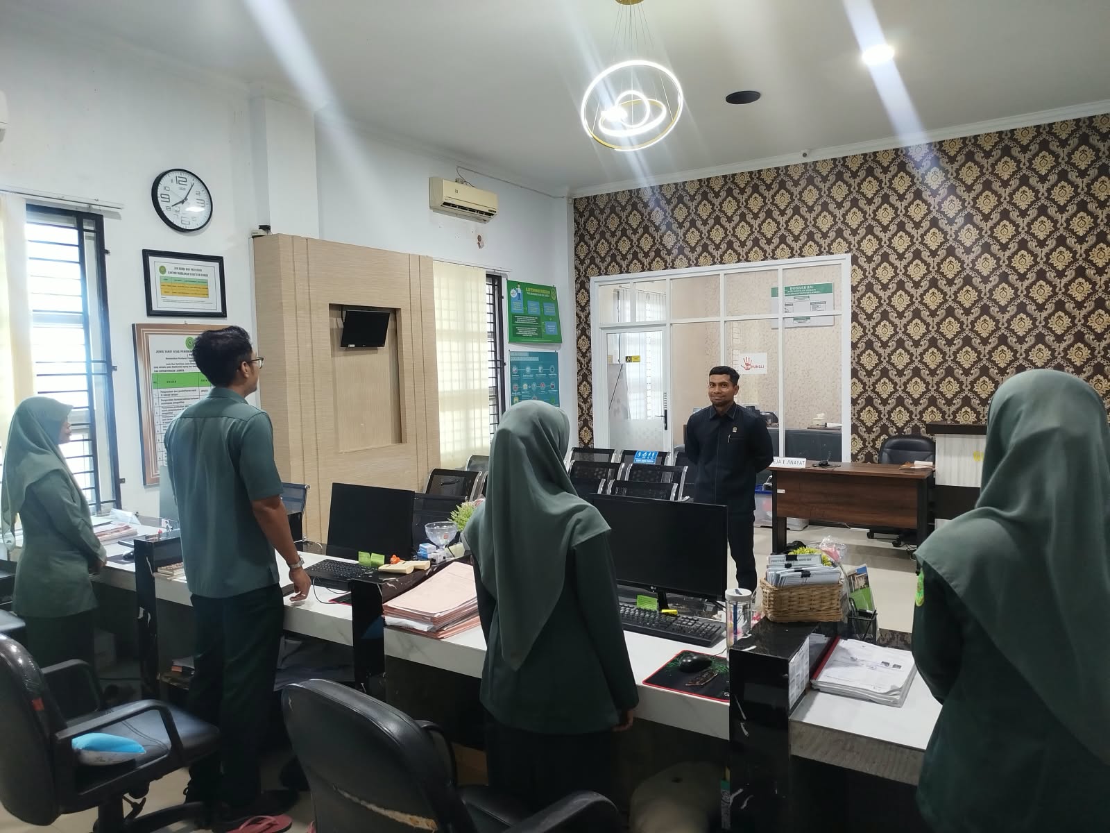 Mahkamah Syar'iyah Langsa Terima Kunjungan Mahasiswa Universitas Samudera Untuk Wawancara Penelitian