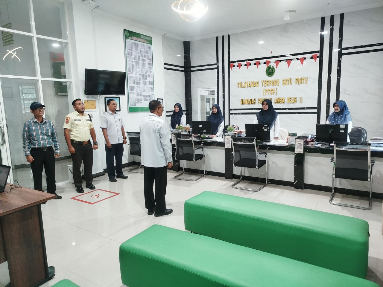 Perkuat Integritas dan Tanggung Jawab, MS Langsa Gelar Briefing Pagi Petugas Layanan